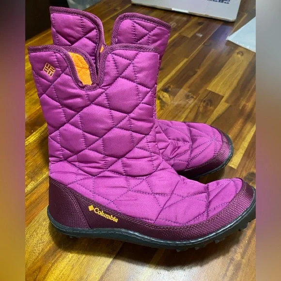 NWT Columbia Women's Magenta Quilted Boots waterproof. - Picture 8 of 8